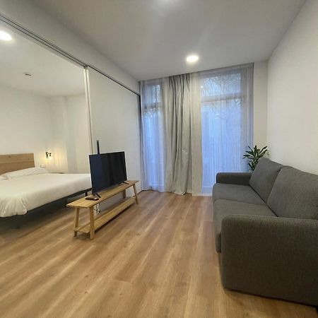 Apm Manresa Apartment Exterior photo