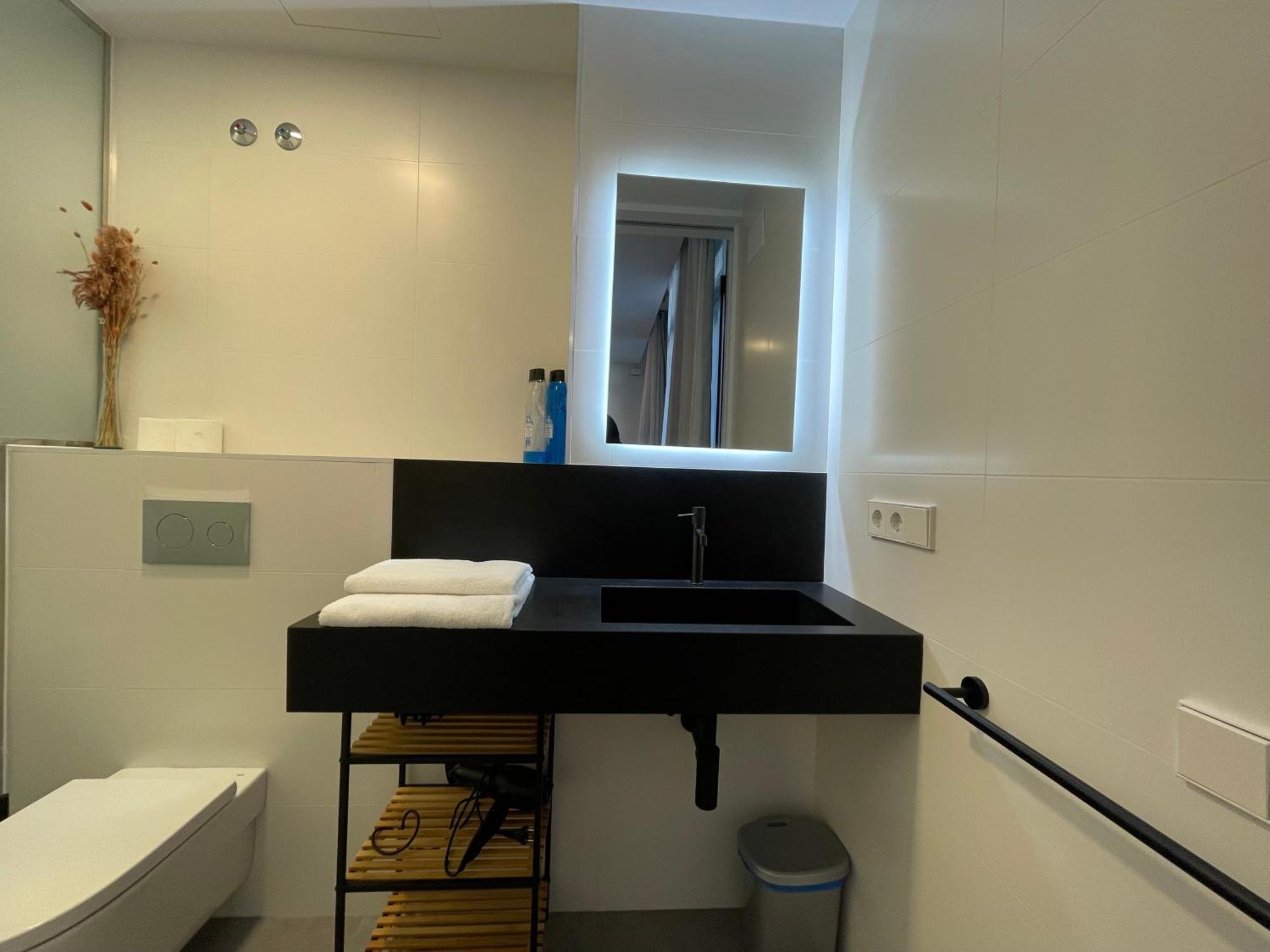Apm Manresa Apartment Exterior photo