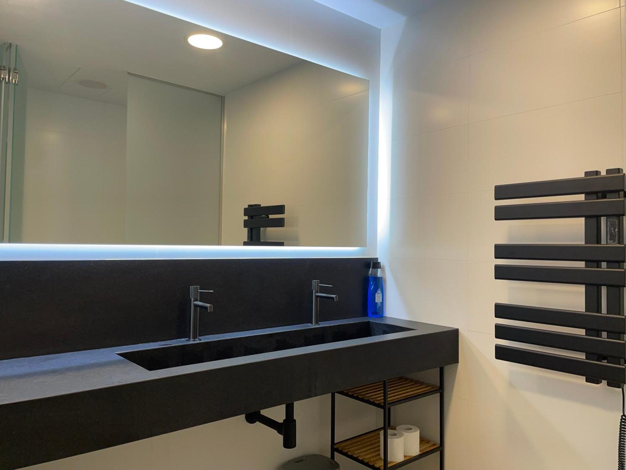 Apm Manresa Apartment Exterior photo