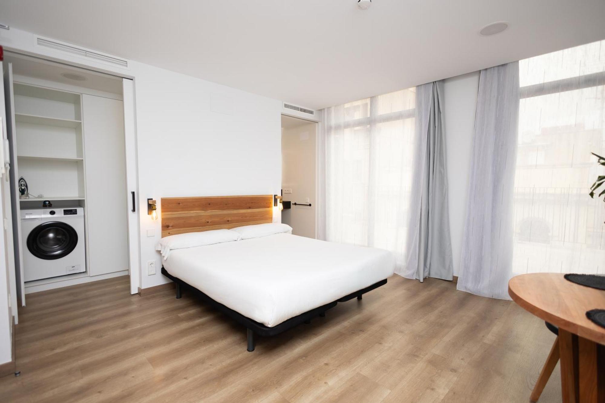 Apm Manresa Apartment Exterior photo